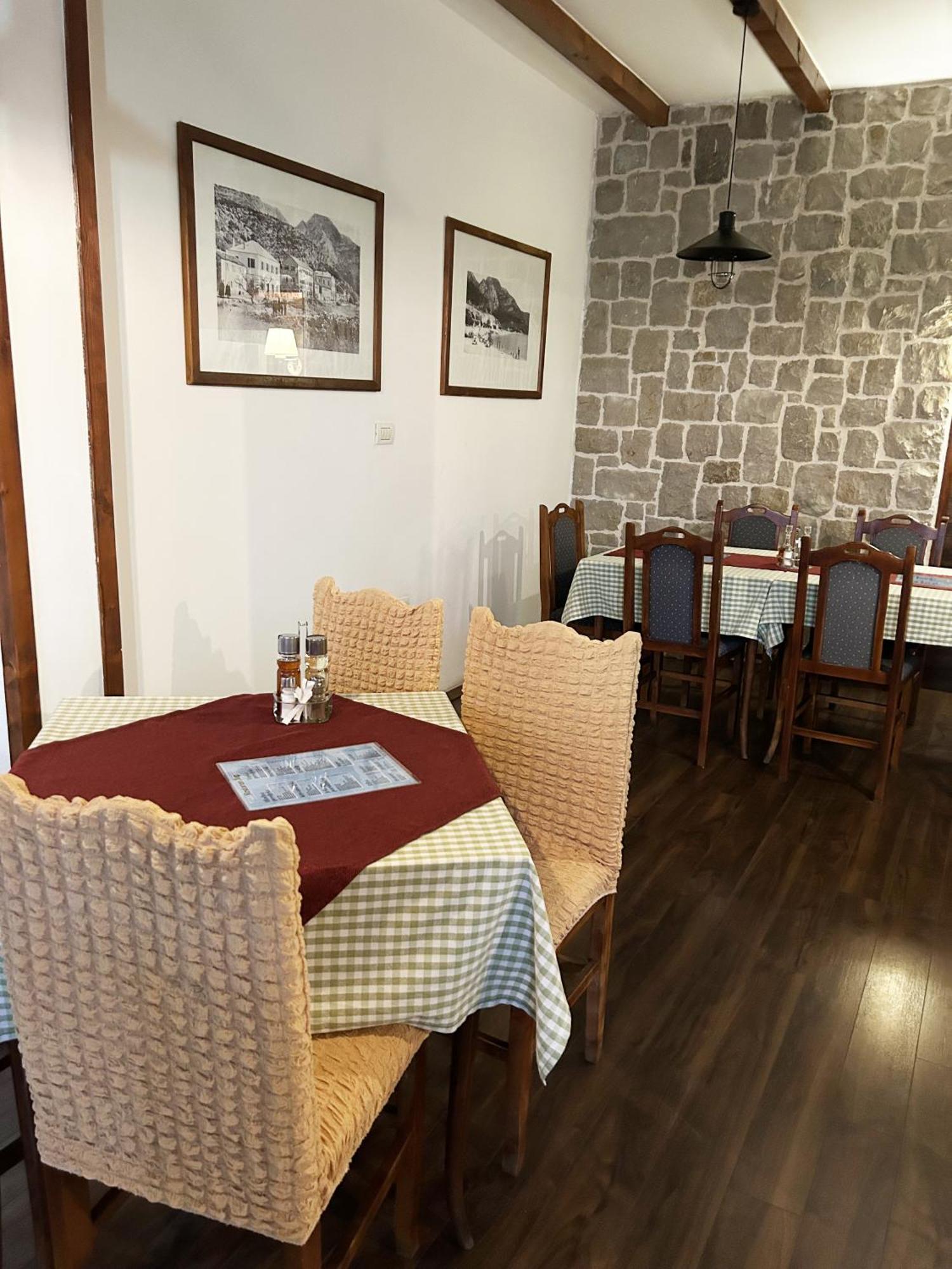 Restaurant & Apartments Jug Сутоморе Экстерьер фото